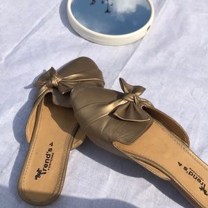 Shoe